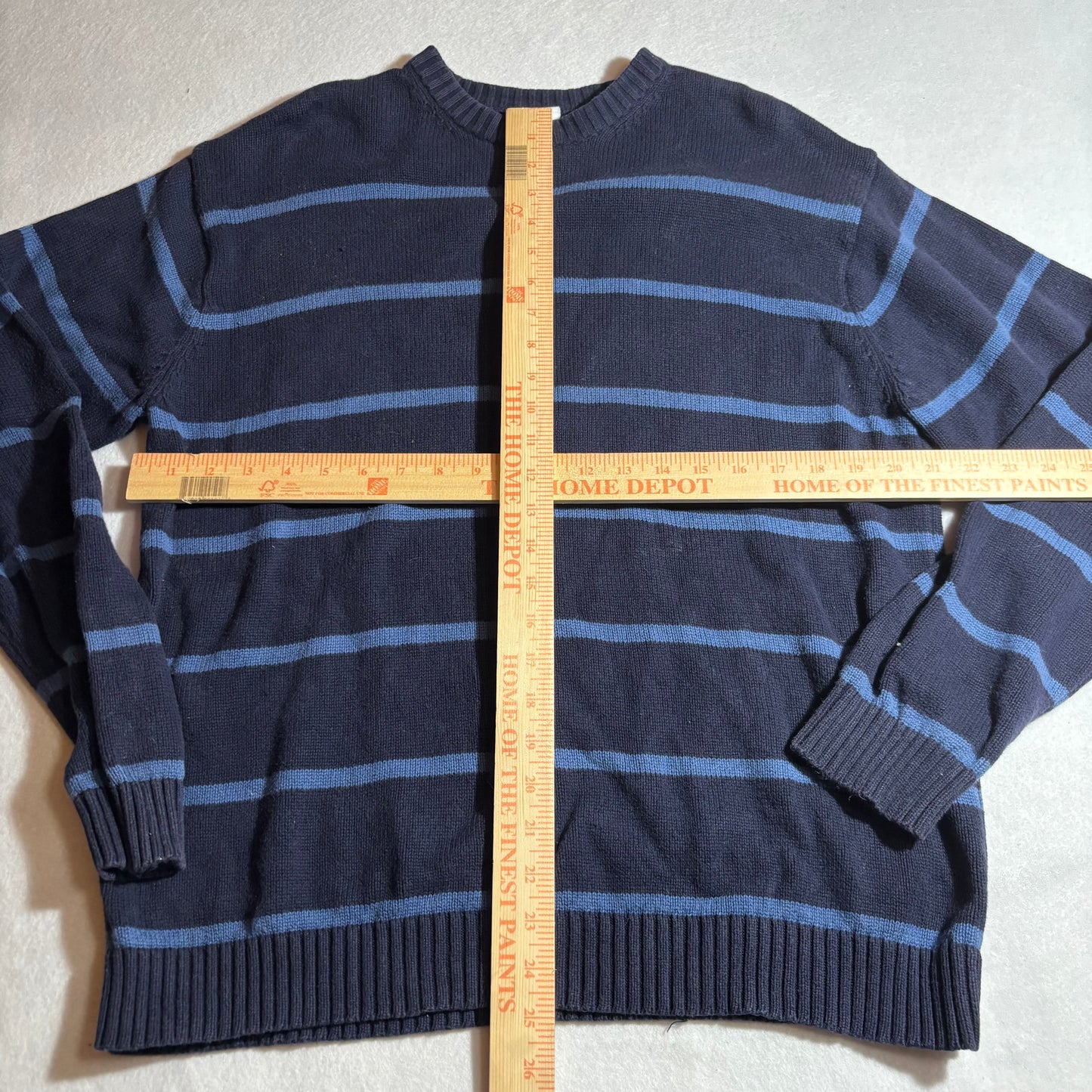 Men’s Sweater Medium
