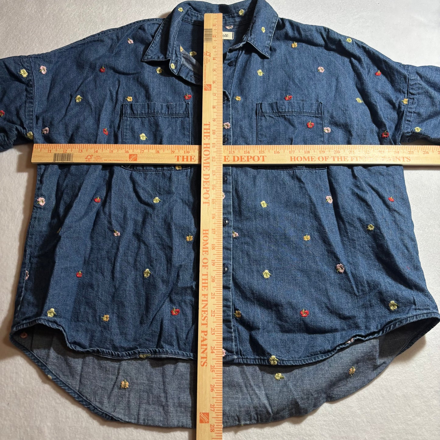 Women’s Button Shirt Large