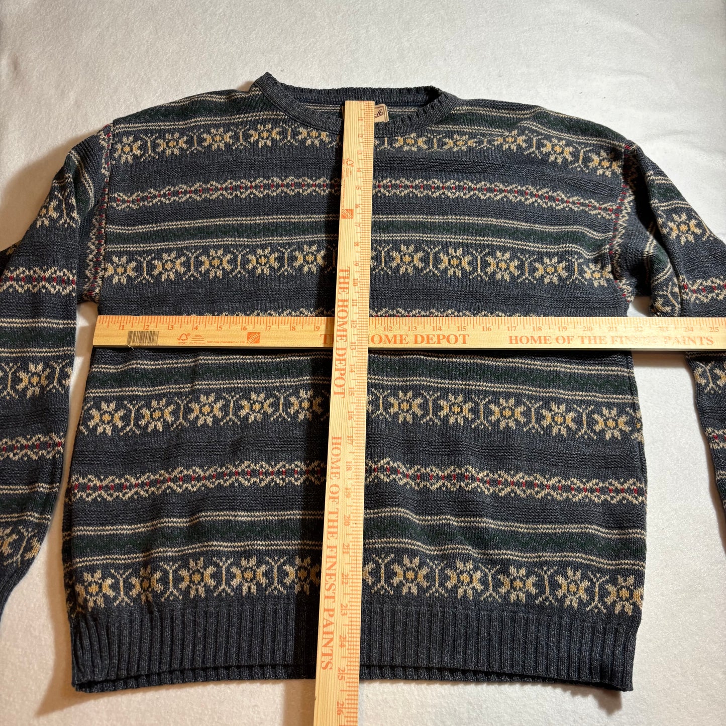 Men’s Sweater Large