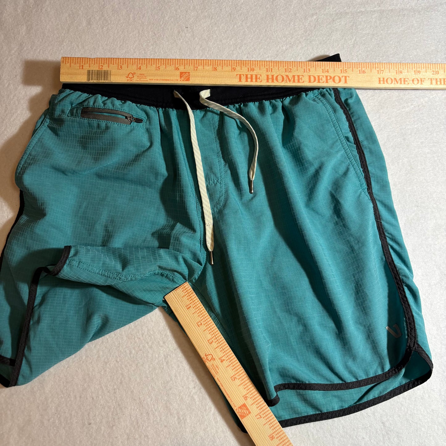 Men's Shorts Medium