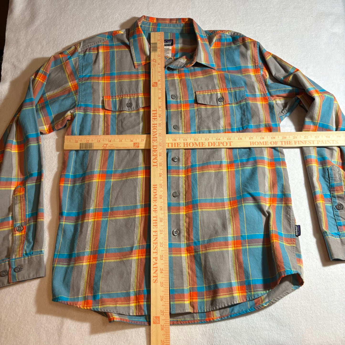 Men's Button Shirt Medium