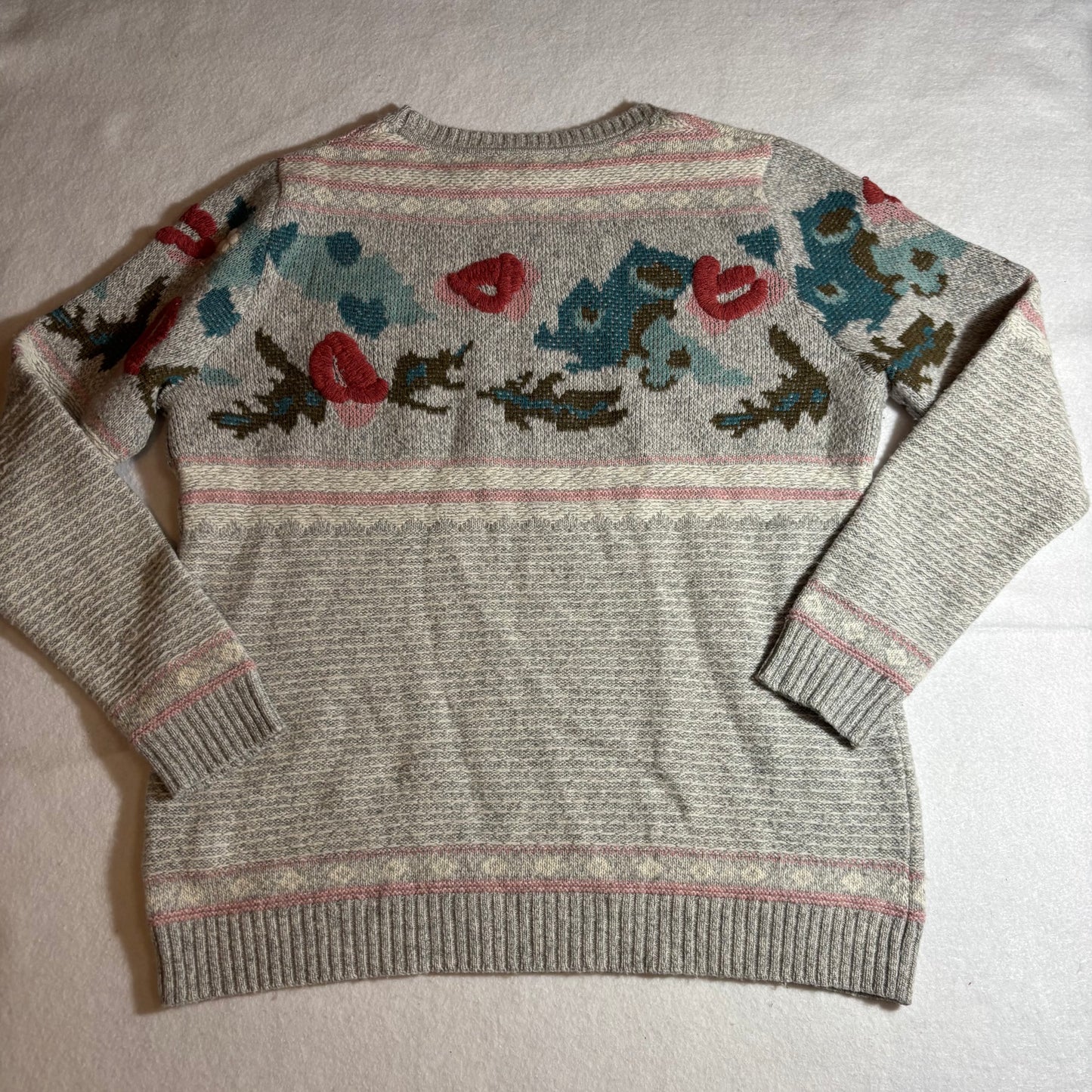Women’s Sweater Small