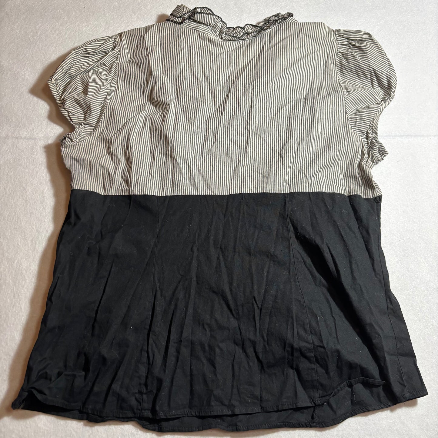 Women’s Shirt XL
