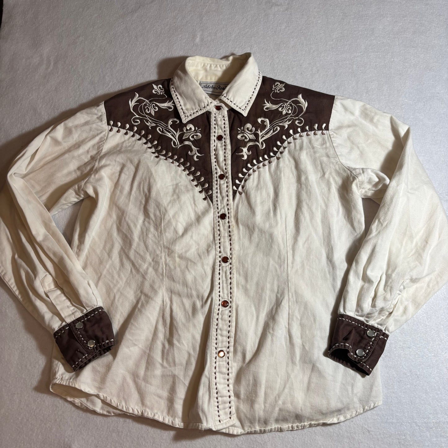 Women’s Button Shirt Medium
