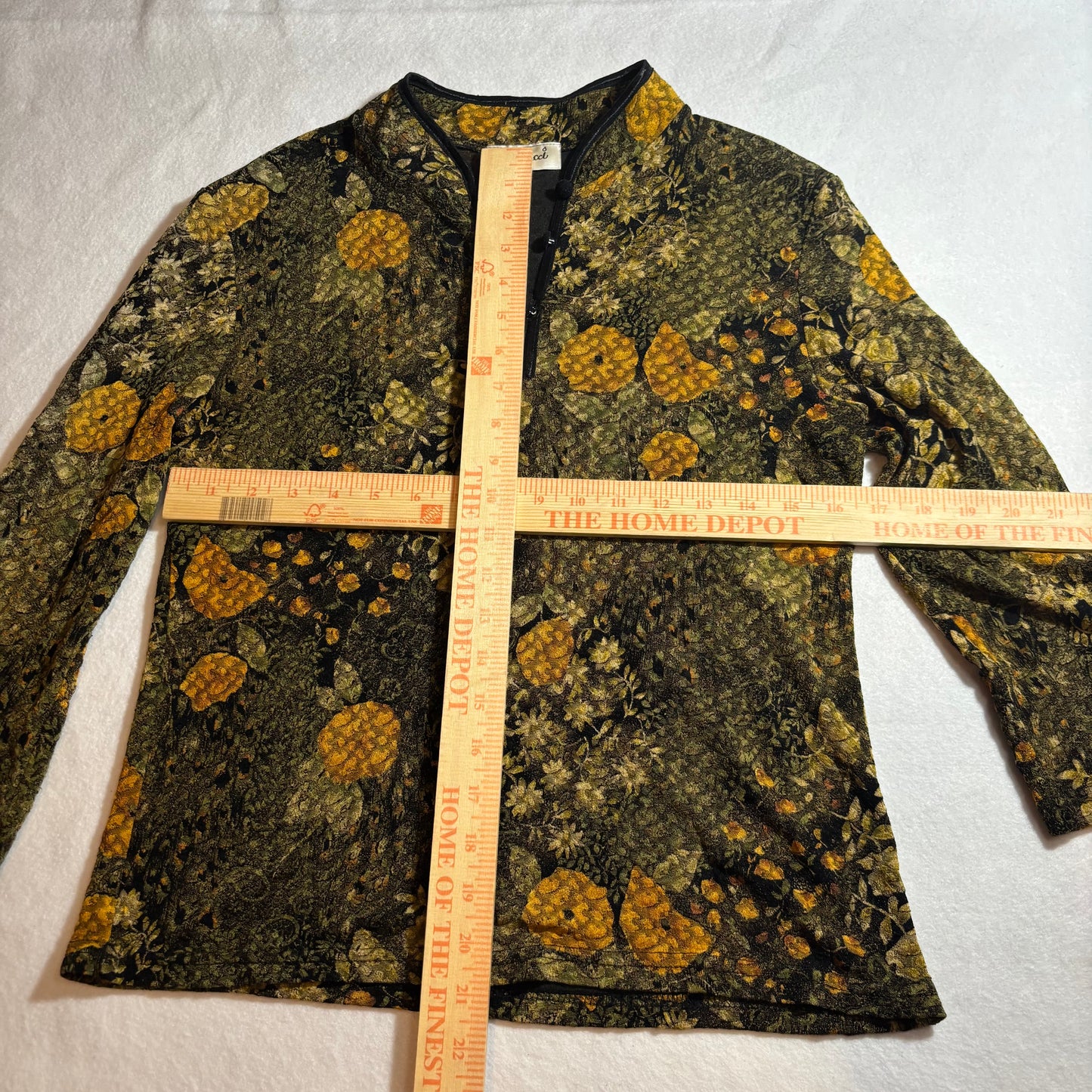 Women's Shirt Medium
