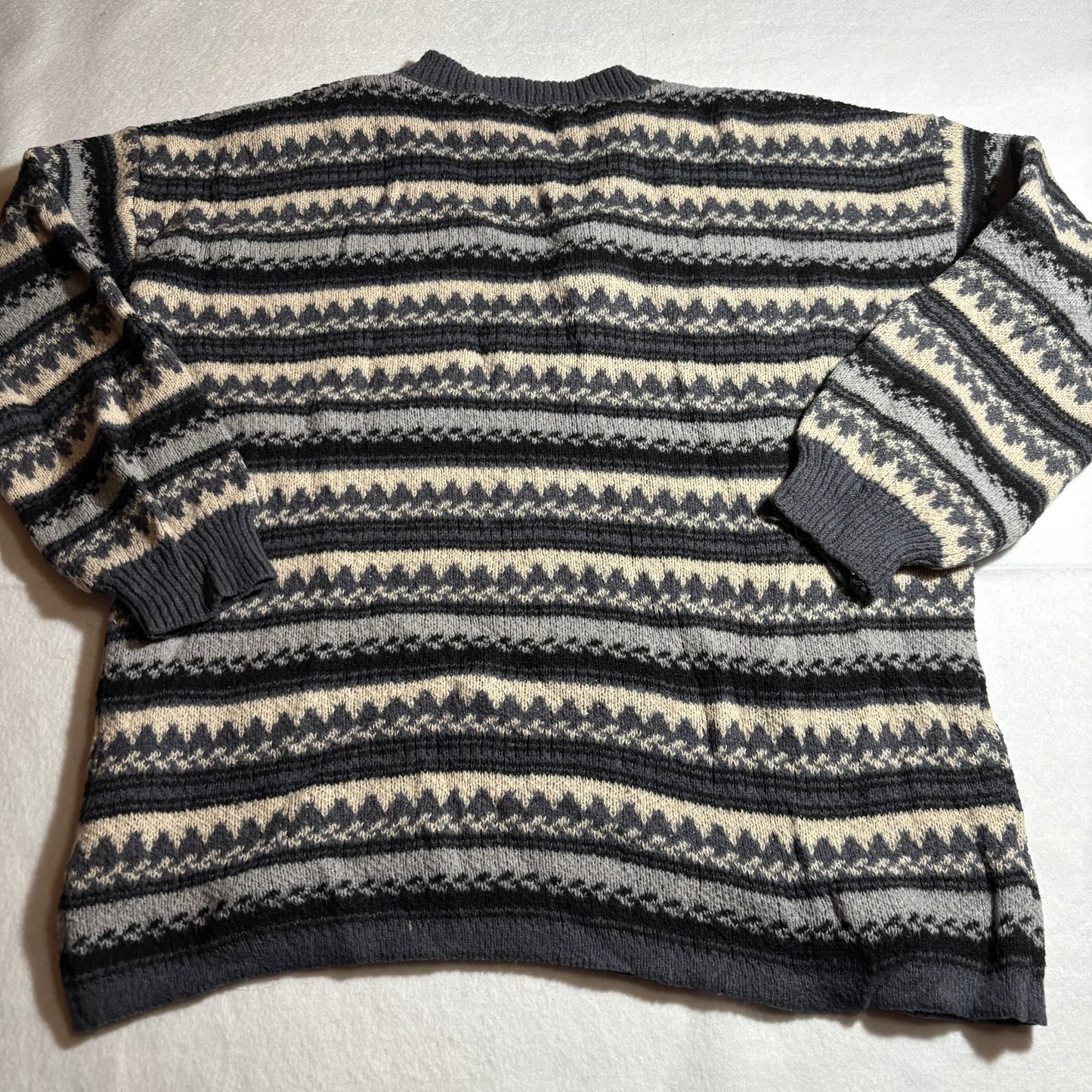 Men’s Sweater Large