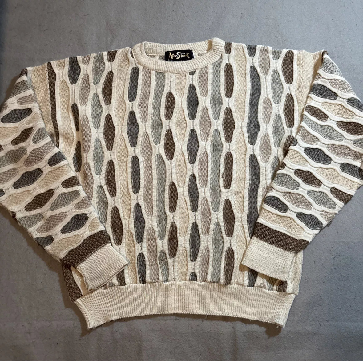 Men’s Sweater Large