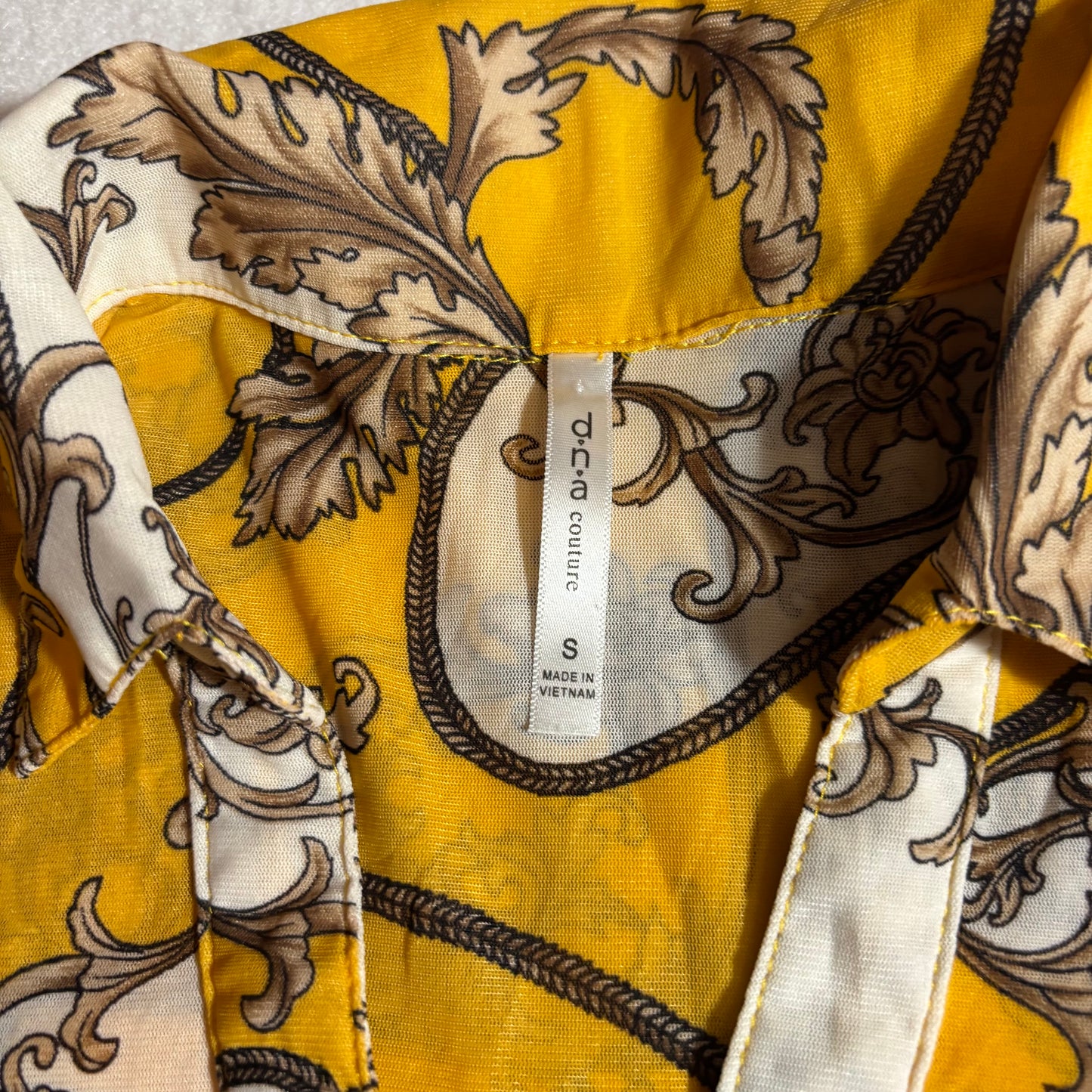 Women’s Button Shirt Medium