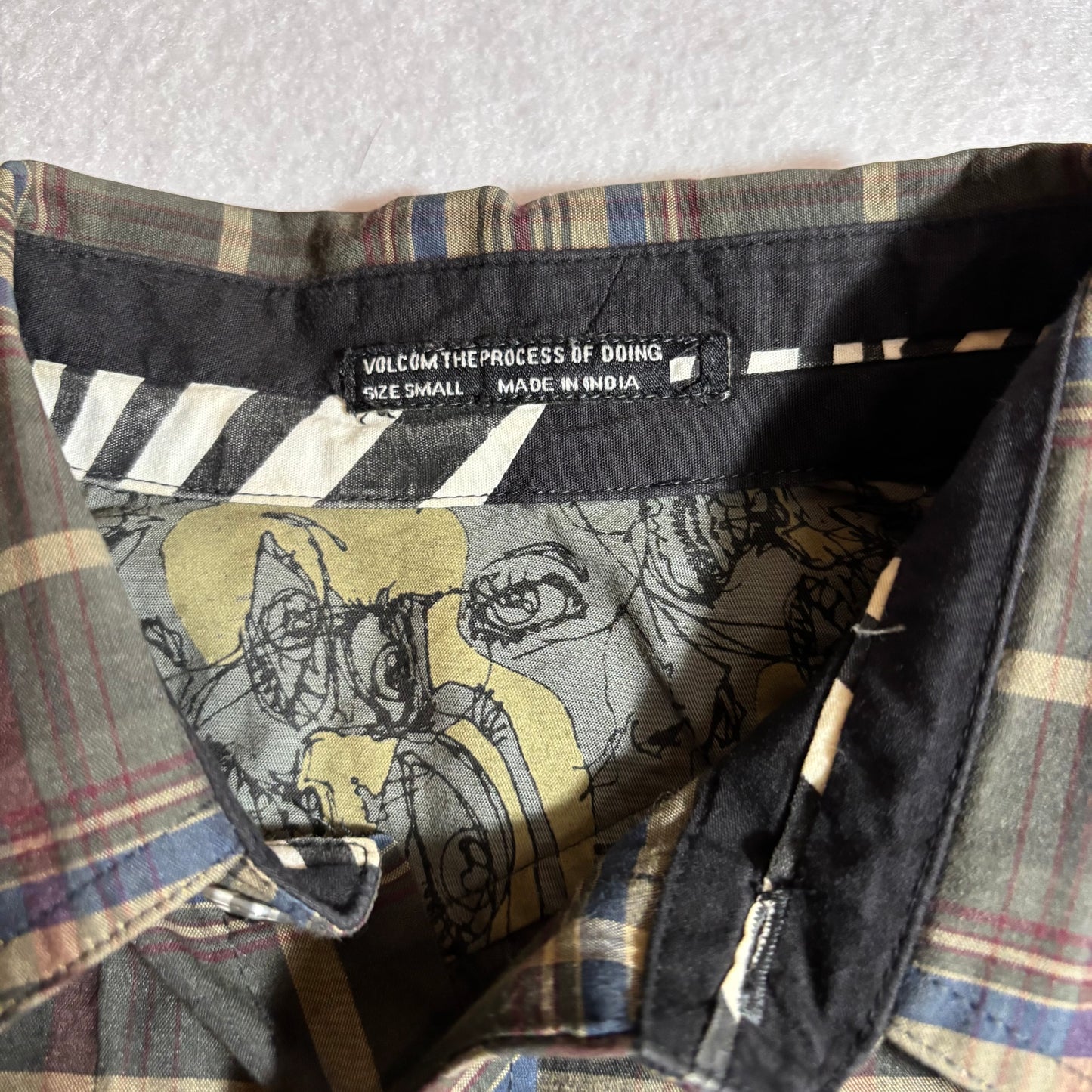 Men's Button Shirt Small