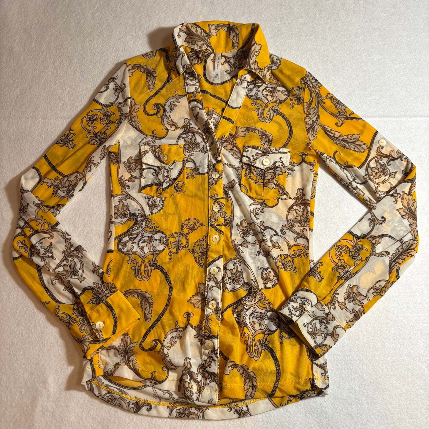 Women’s Button Shirt Medium