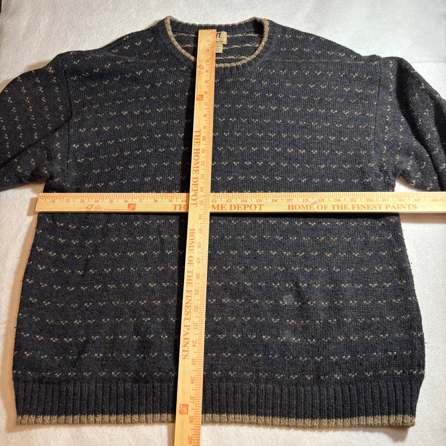 Men’s Sweater Large