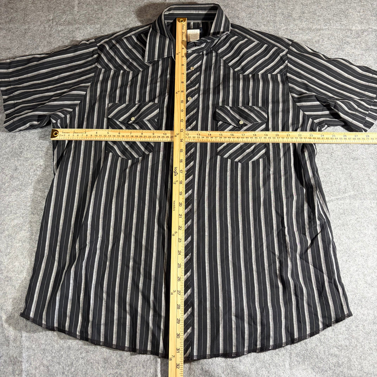 Men's Button Shirt XL