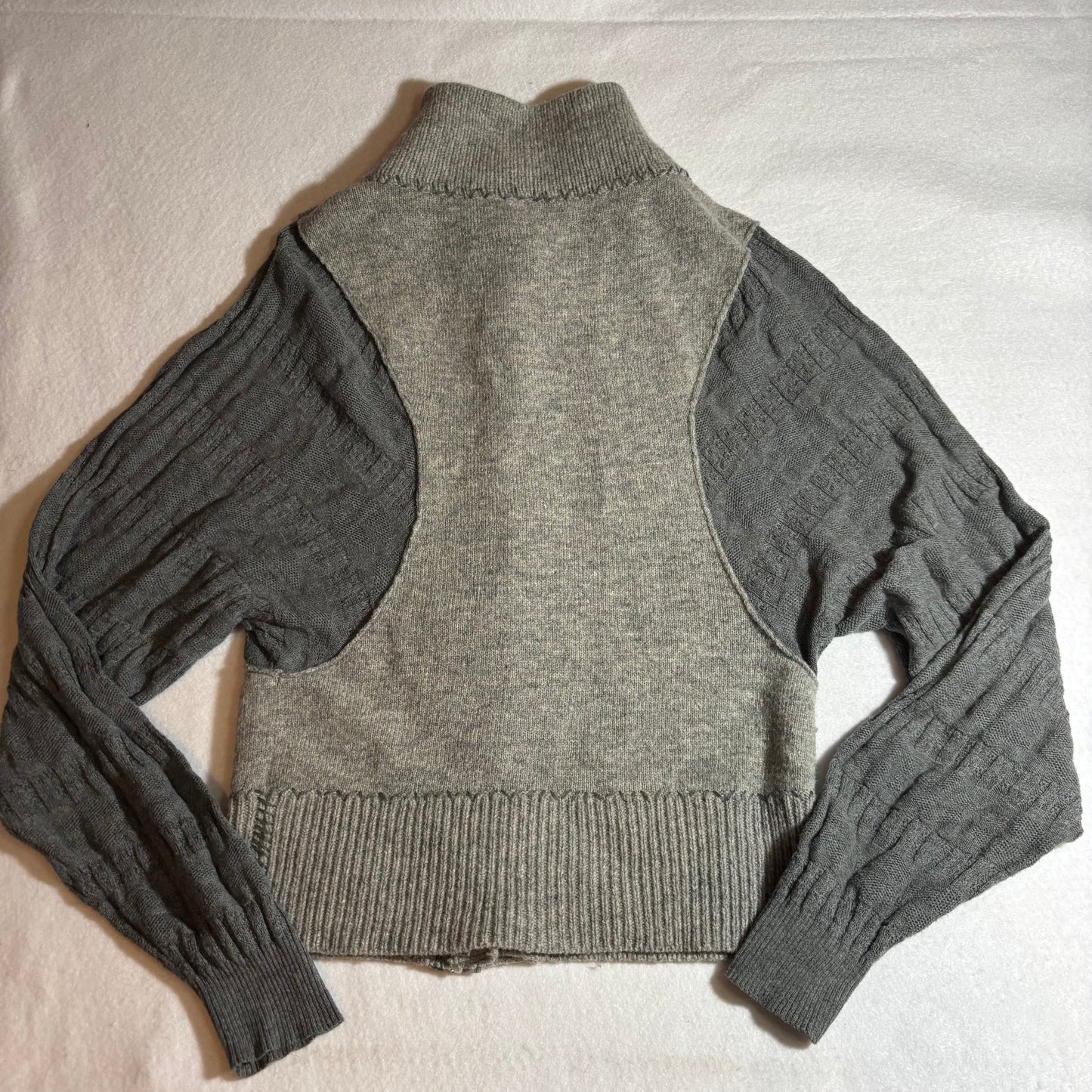 Women’s Sweater Small