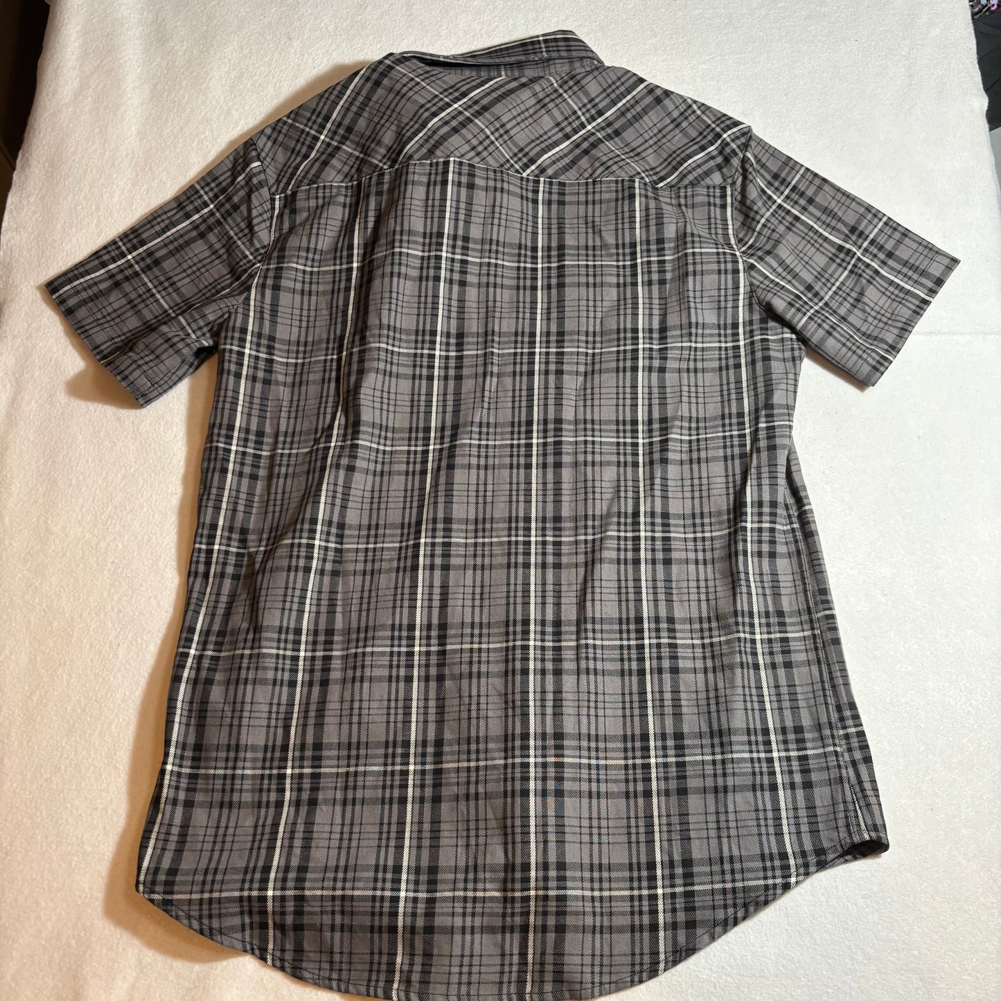 Men's Button Shirt Medium