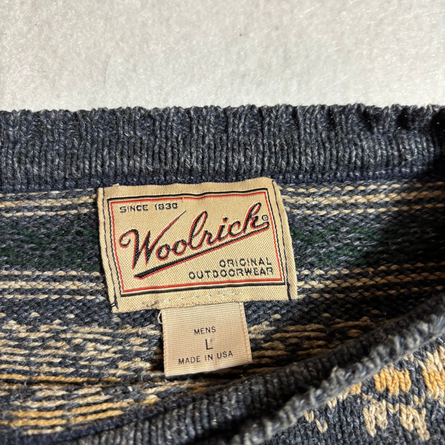 Men’s Sweater Large