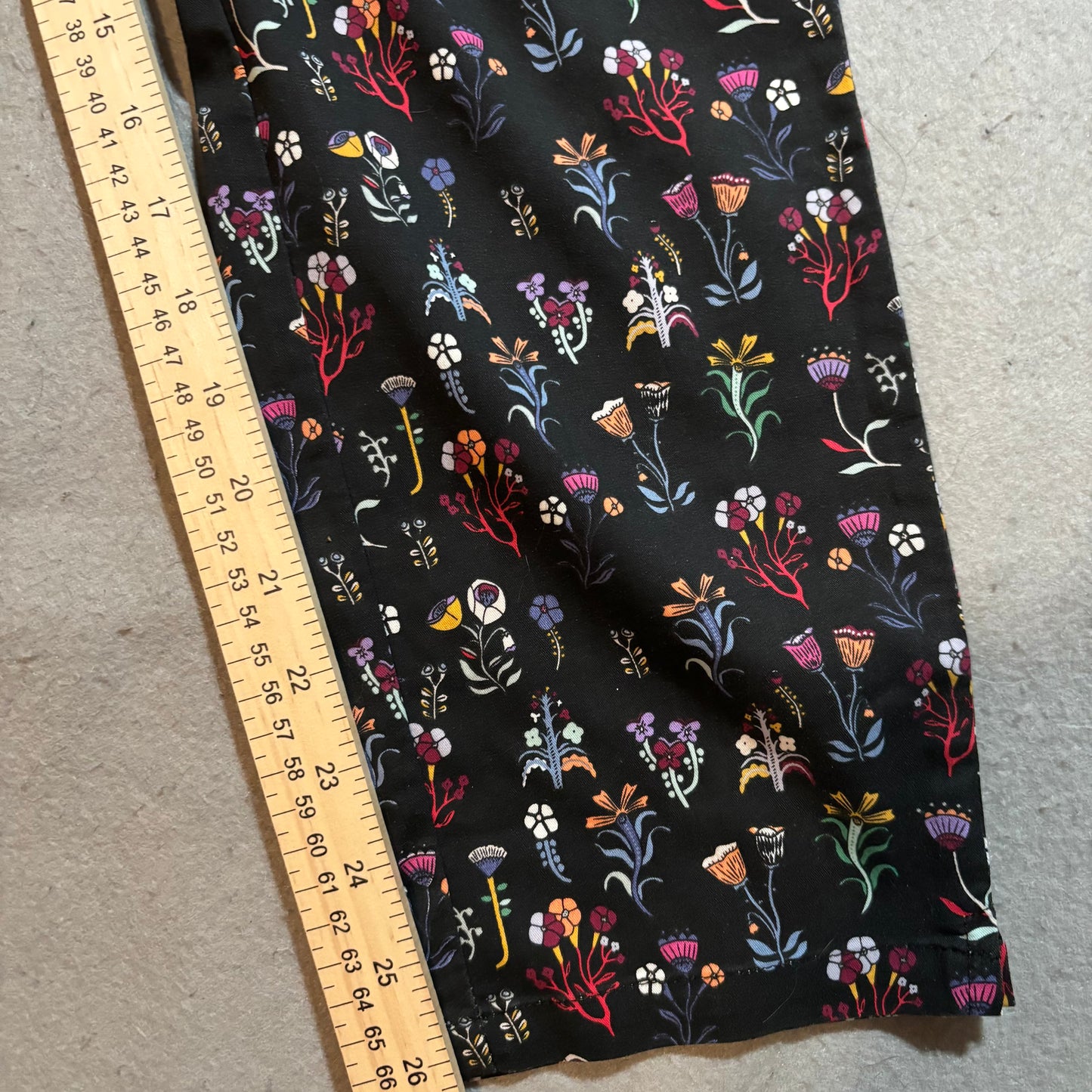 Women's Pants Medium