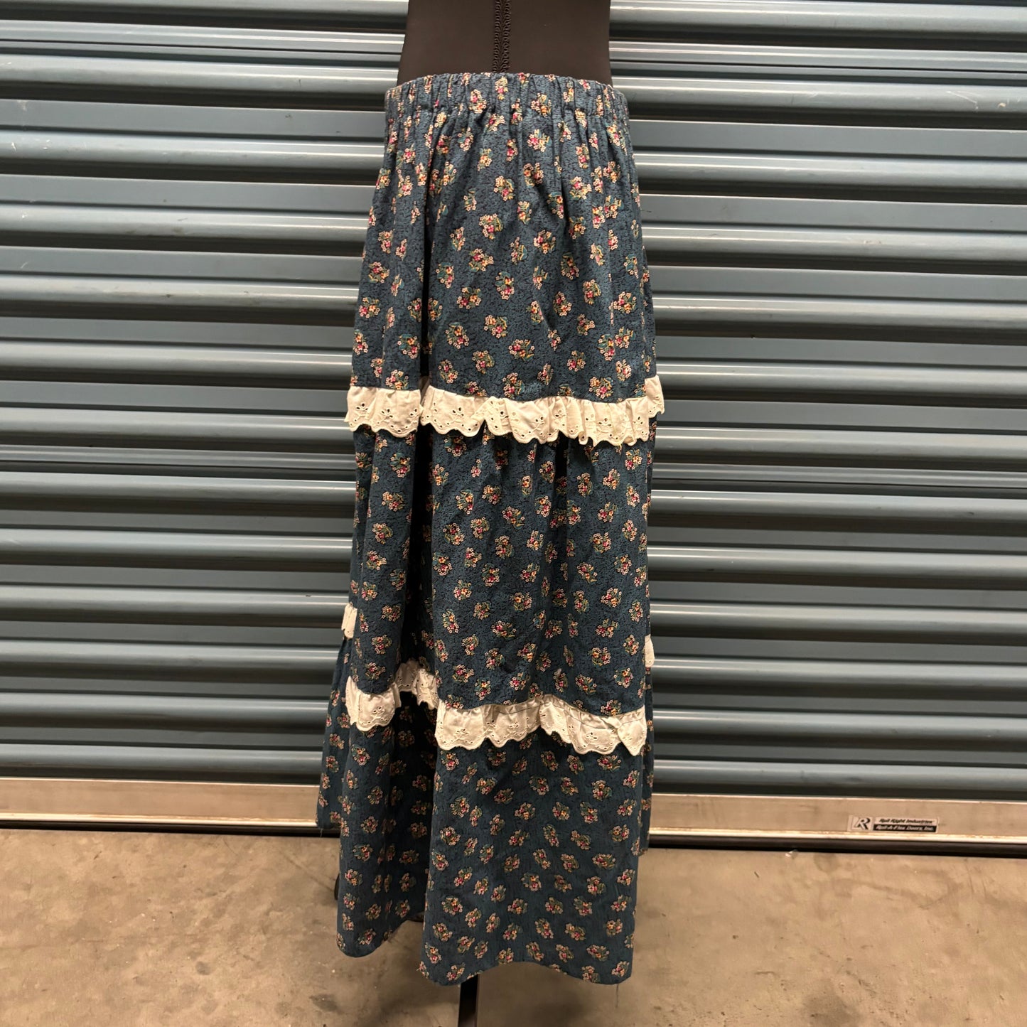 Women's Skirt Medium