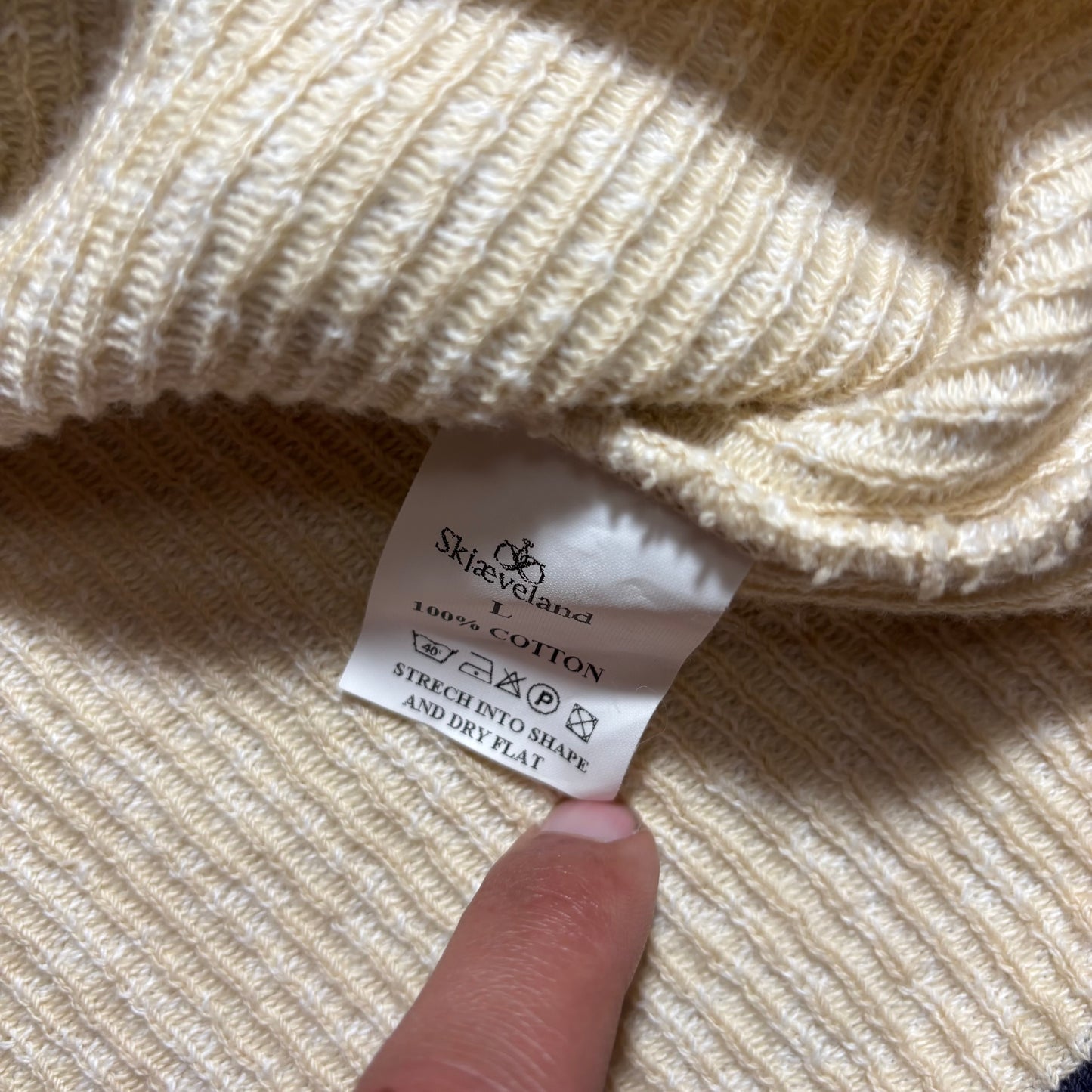 Women’s Sweater Large