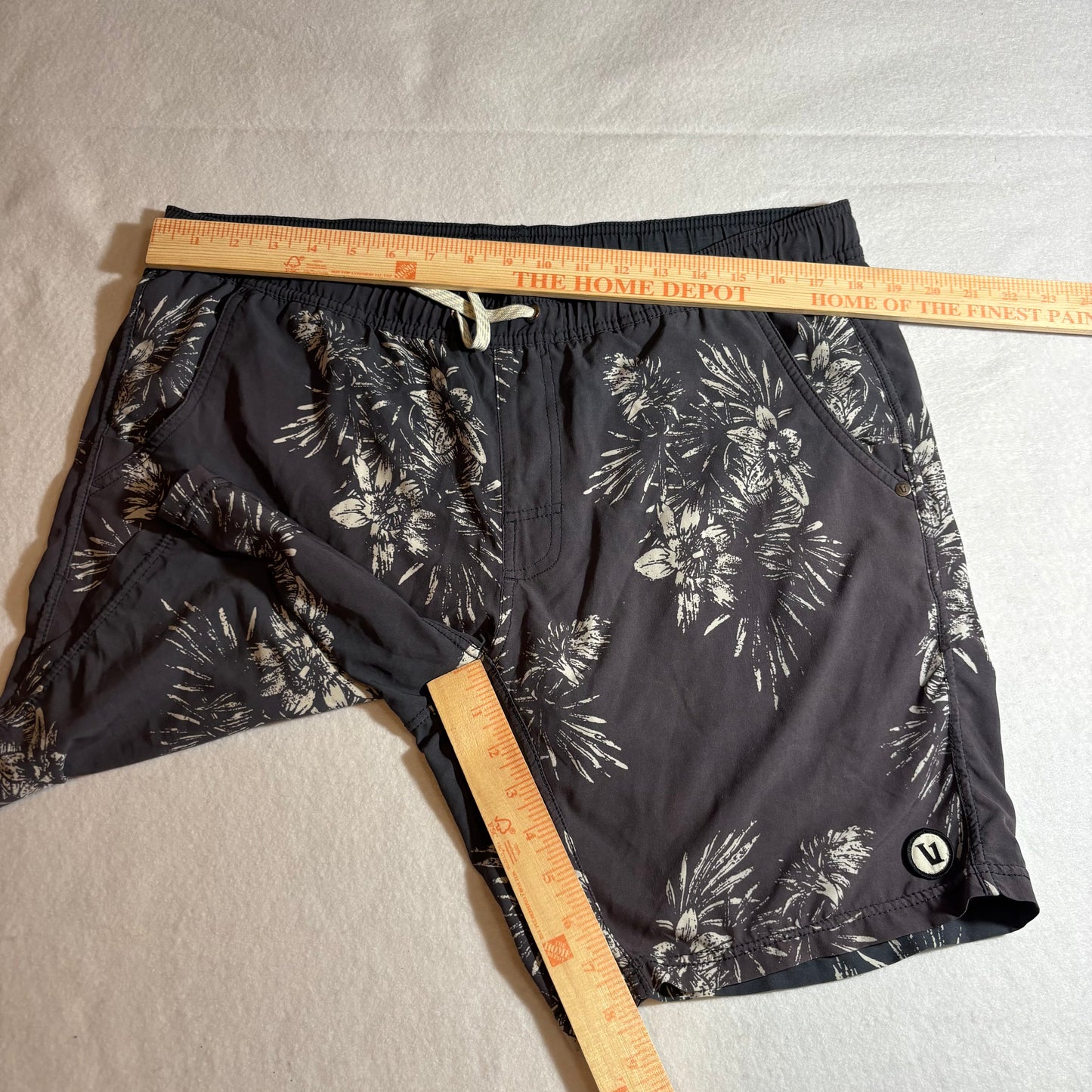 Men's Shorts Medium