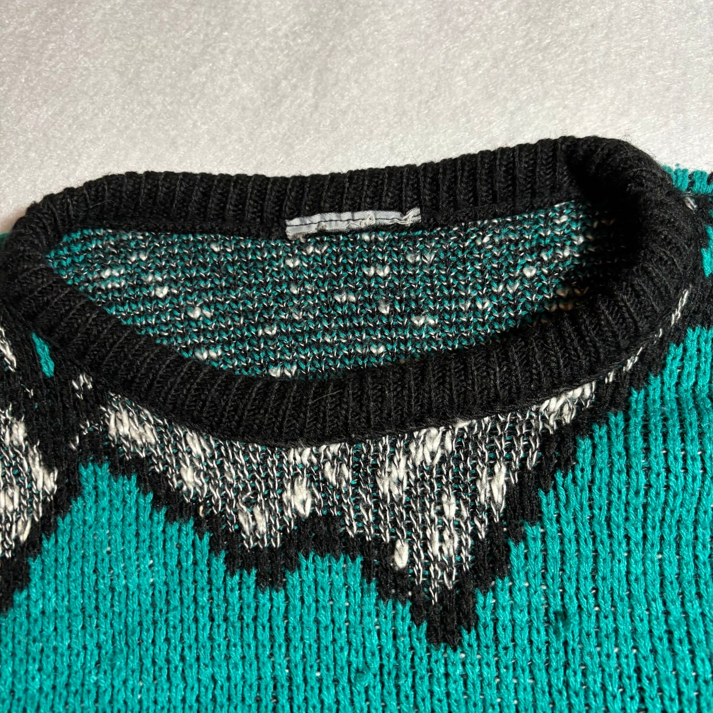 Men’s Sweater Small