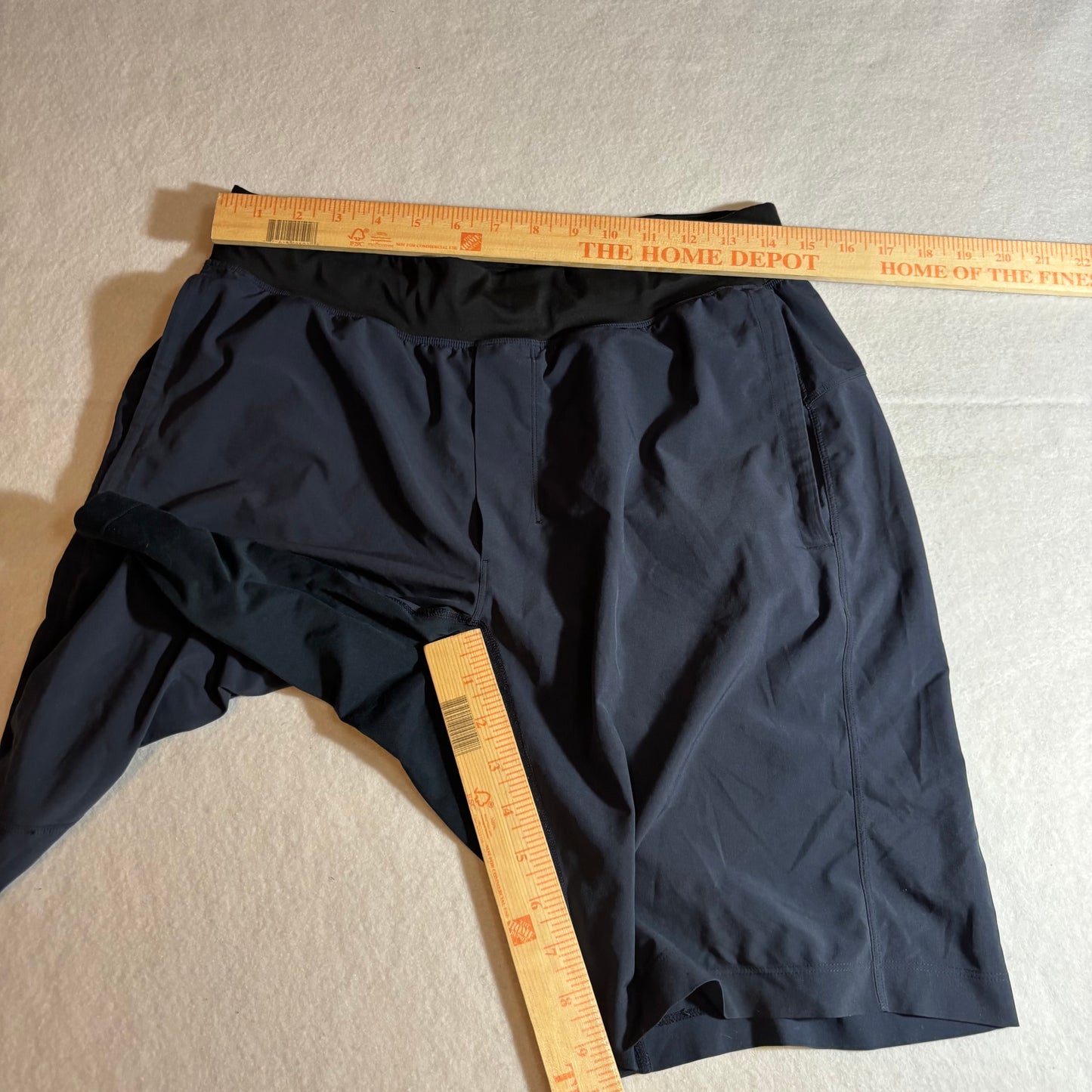 Men's Shorts Medium