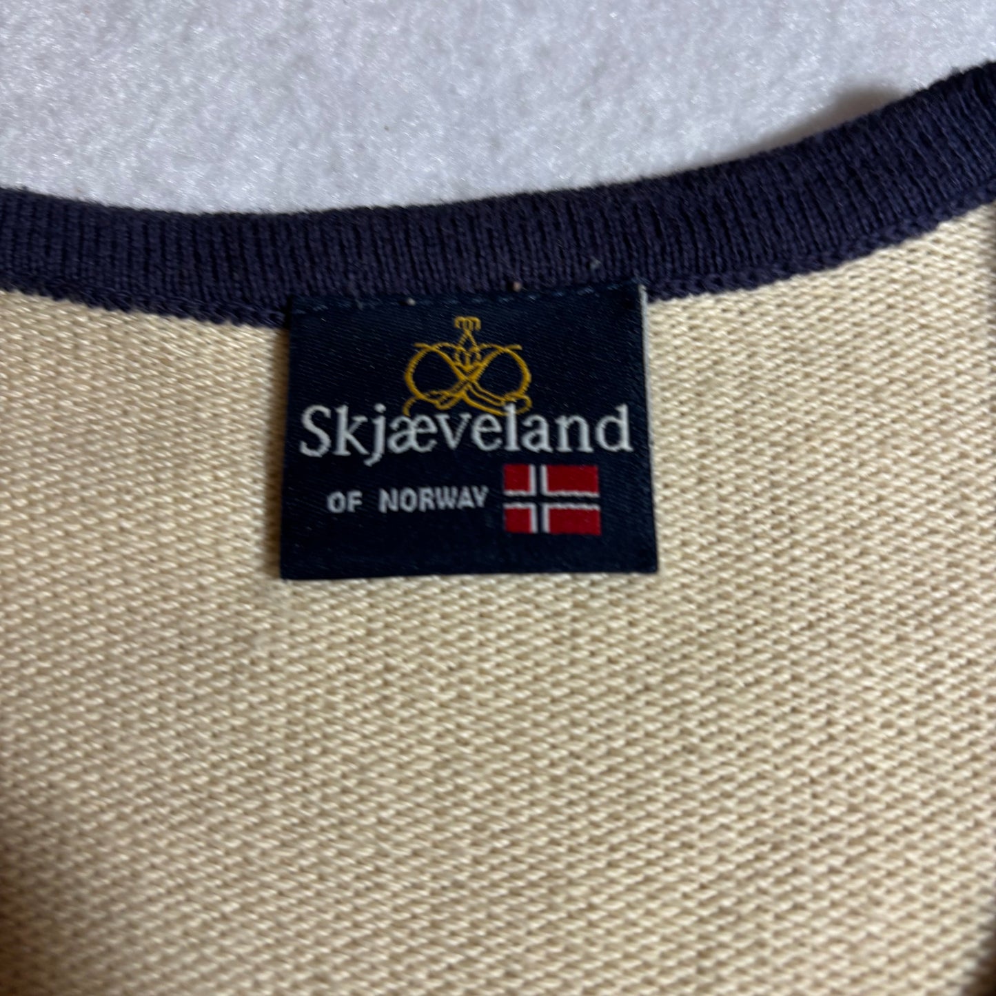 Women’s Sweater Large