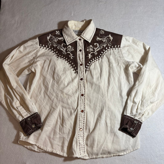 Women’s Button Shirt Medium