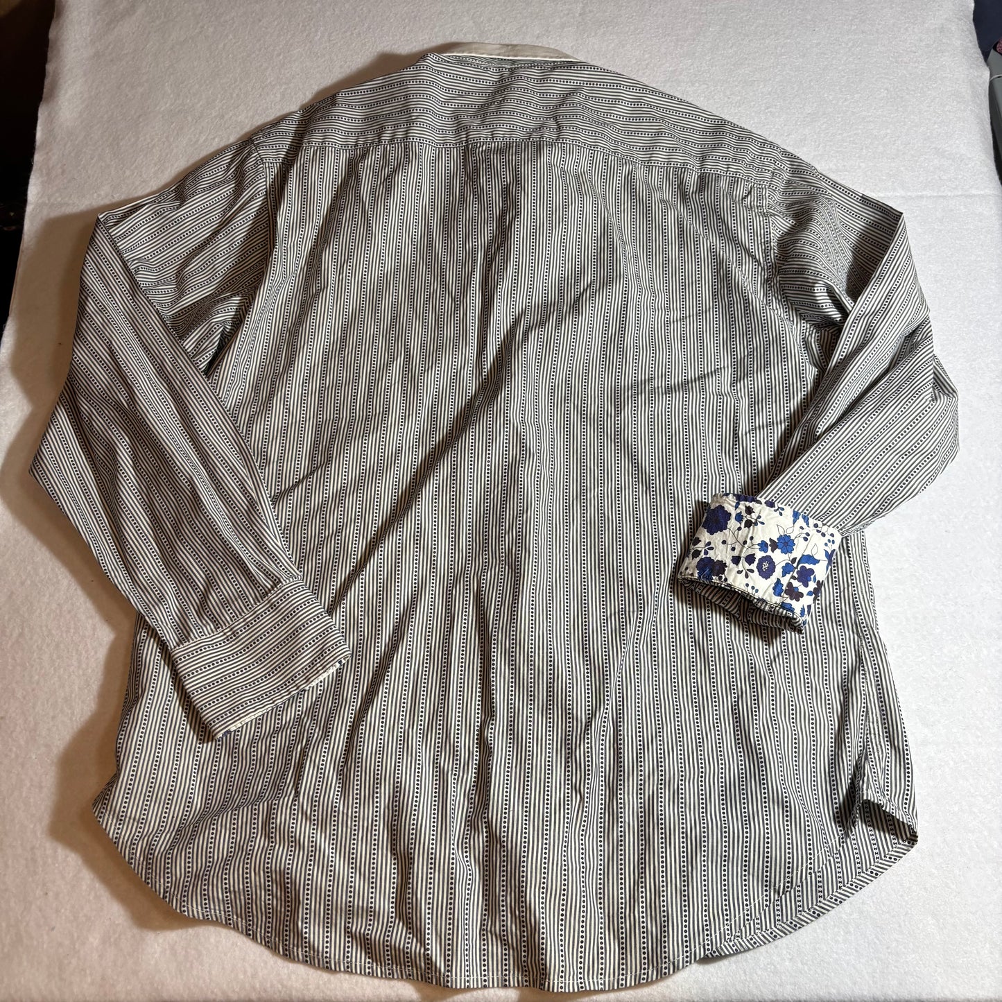 Men's Button Shirt XL