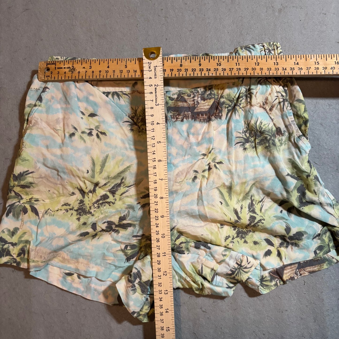 Women's Shorts Small