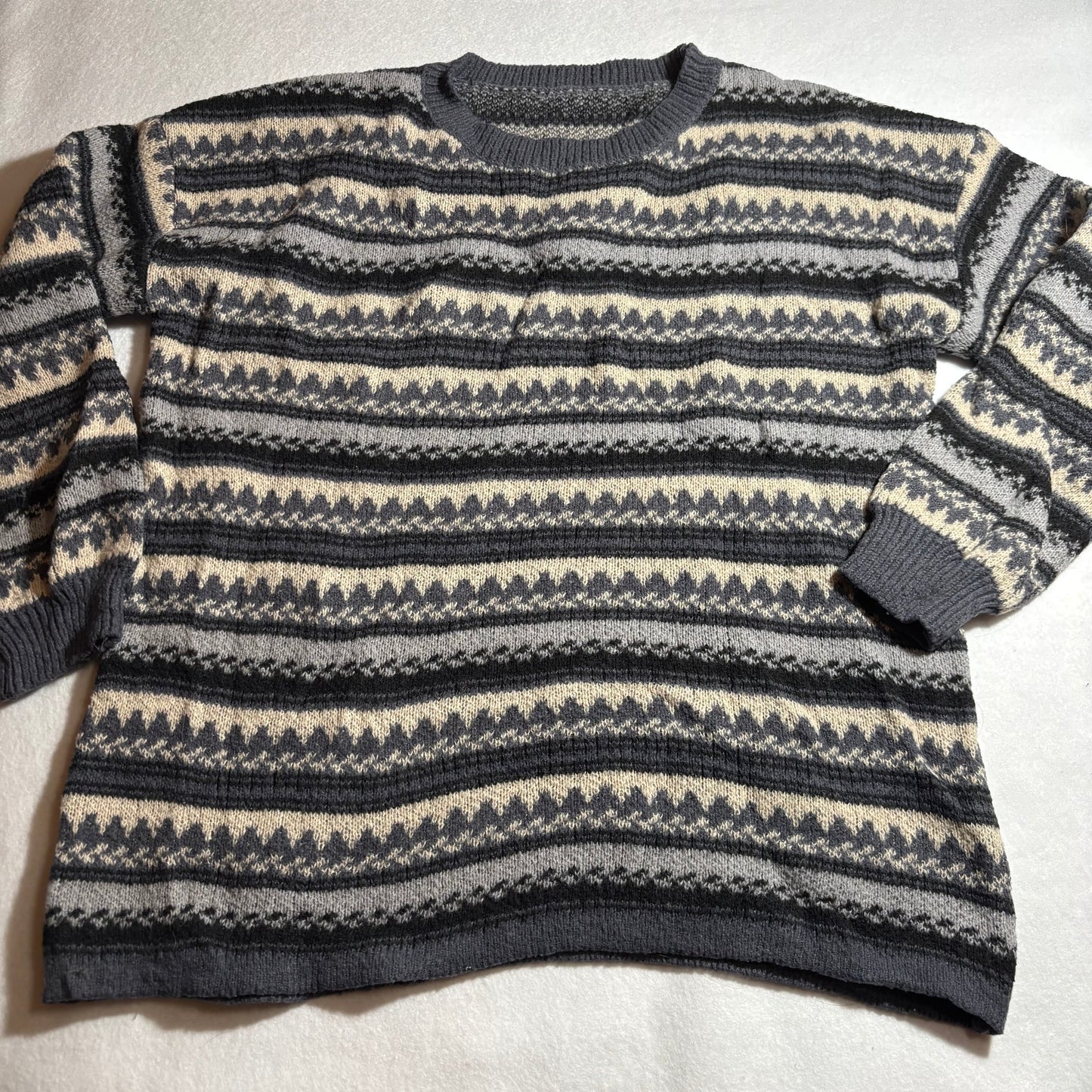 Men’s Sweater Large