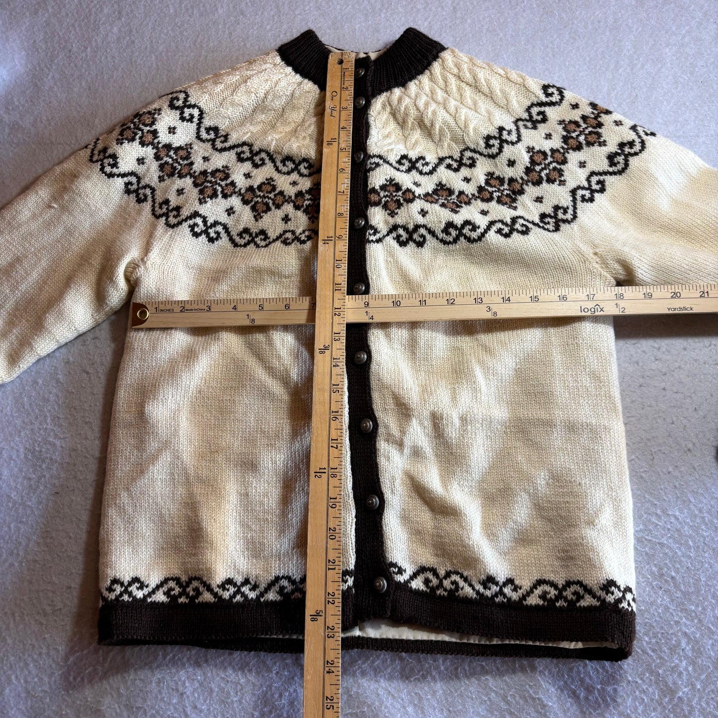 Women’s Sweater Medium